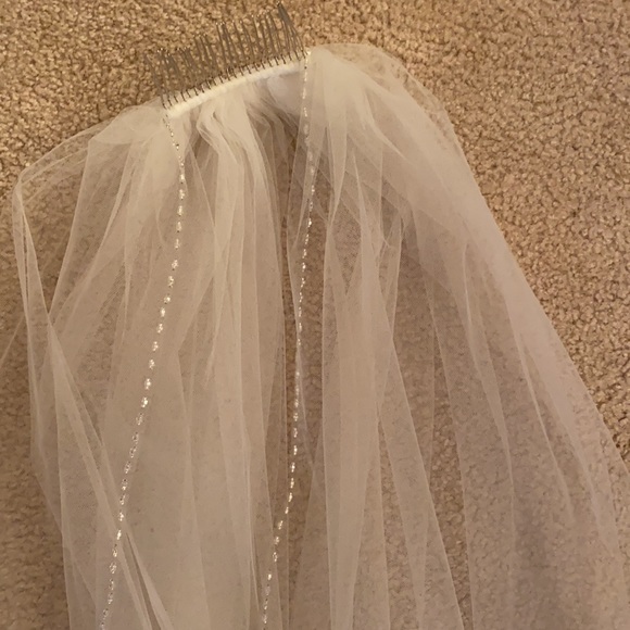 BHLDN wedding dress, never worn - Picture 7 of 8